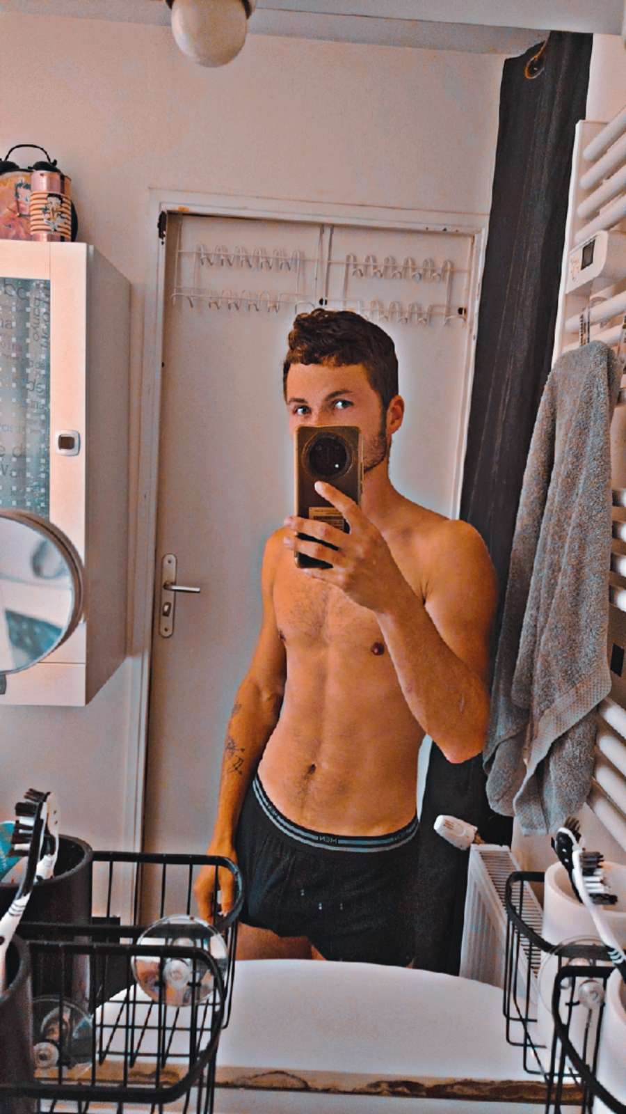 Profil de Vince, 22 ans, Annonce Gay à Ell