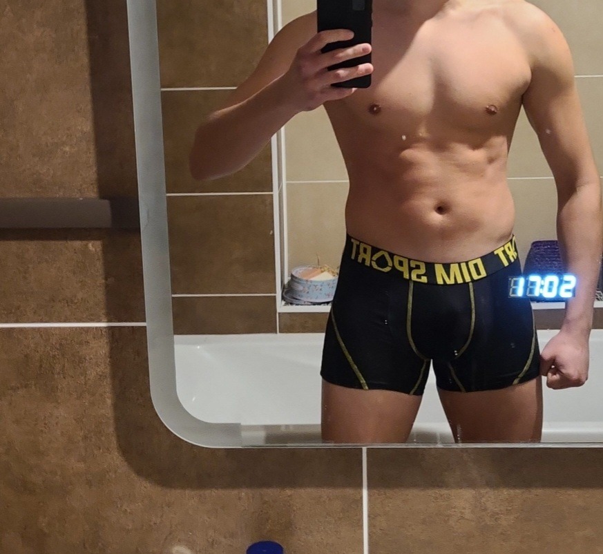 Profil de Noureddine, 24 ans, Annonce Gay à Urspelt