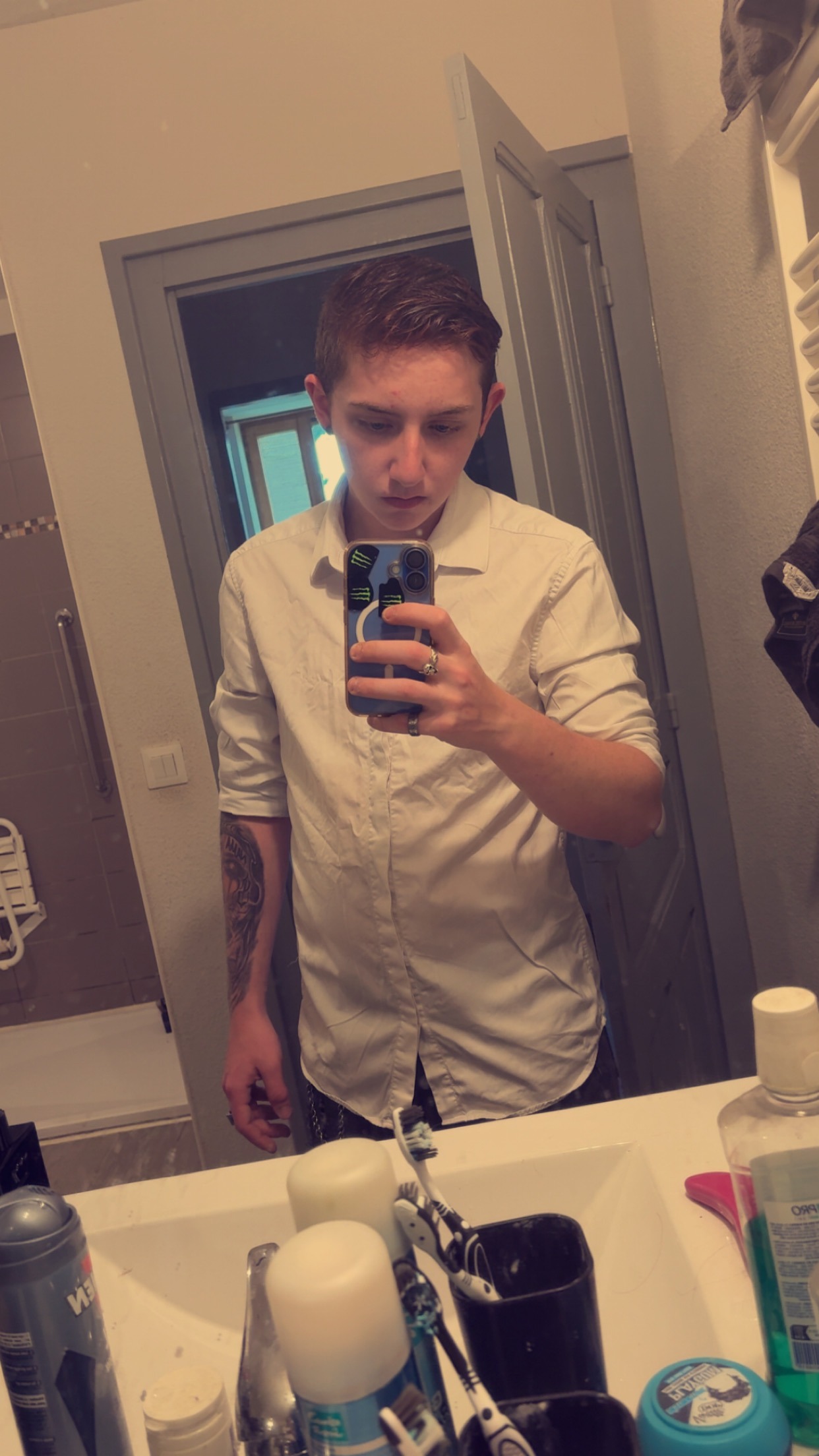 Profil de Amin, 19 ans, Annonce Gay à Deiffelt