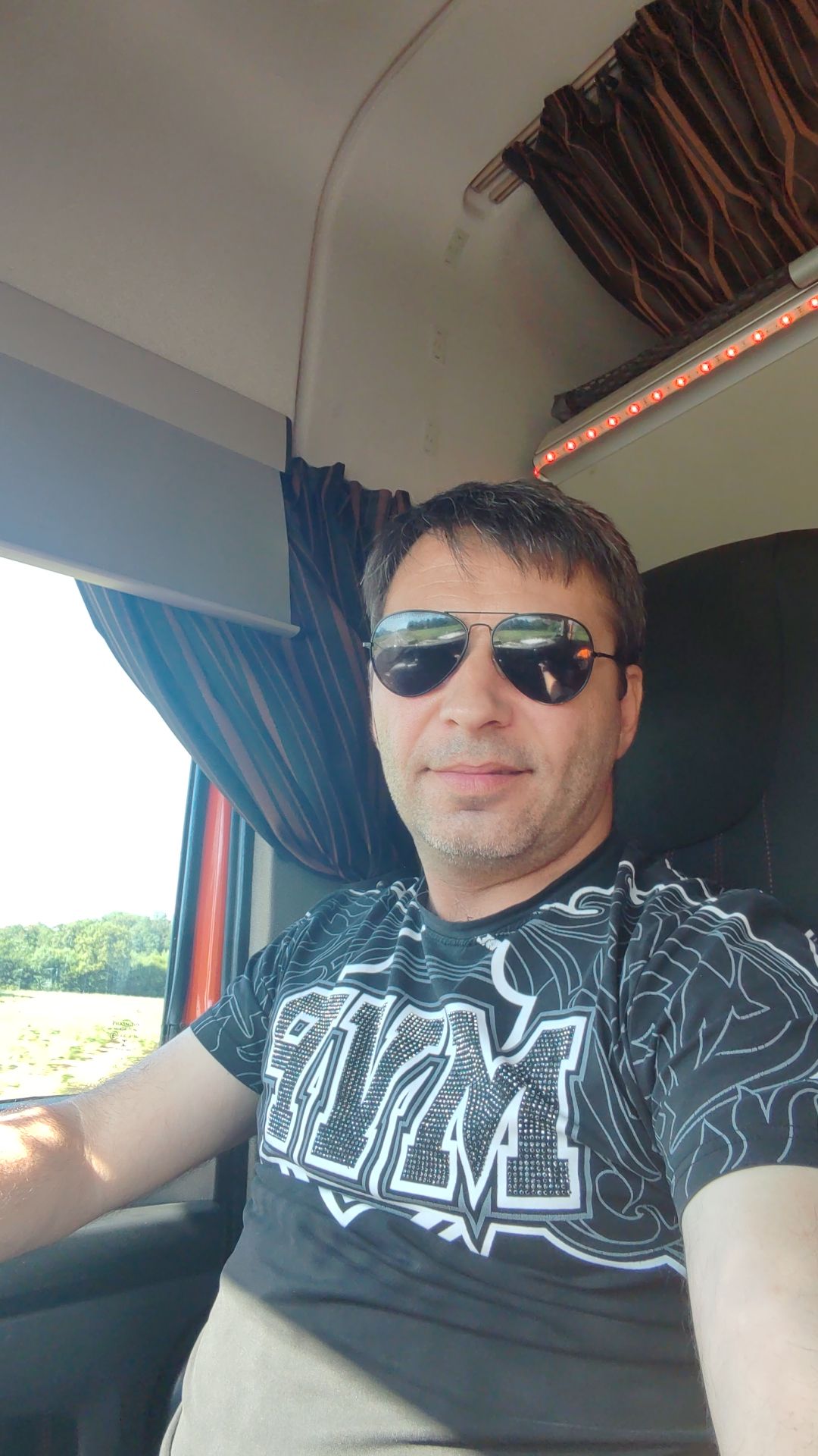 Profil de Tolga, 48 ans, Annonce Gay à Derenbach