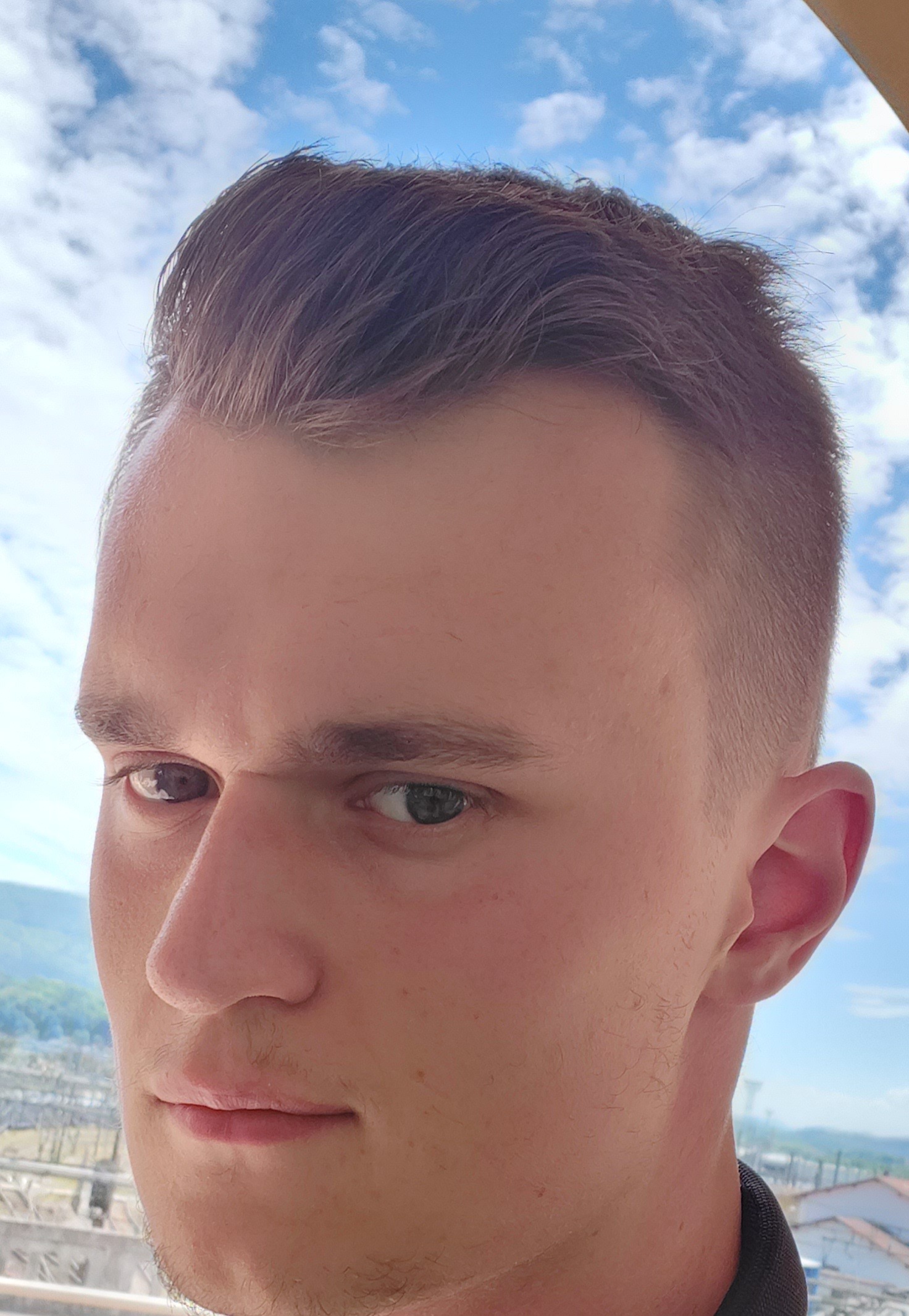 Profil de Redwane, 25 ans, Annonce Gay à Assel