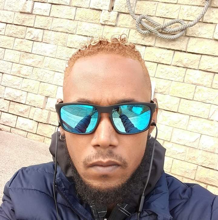 Profil de Lirone, 32 ans, Annonce Gay à Mamer