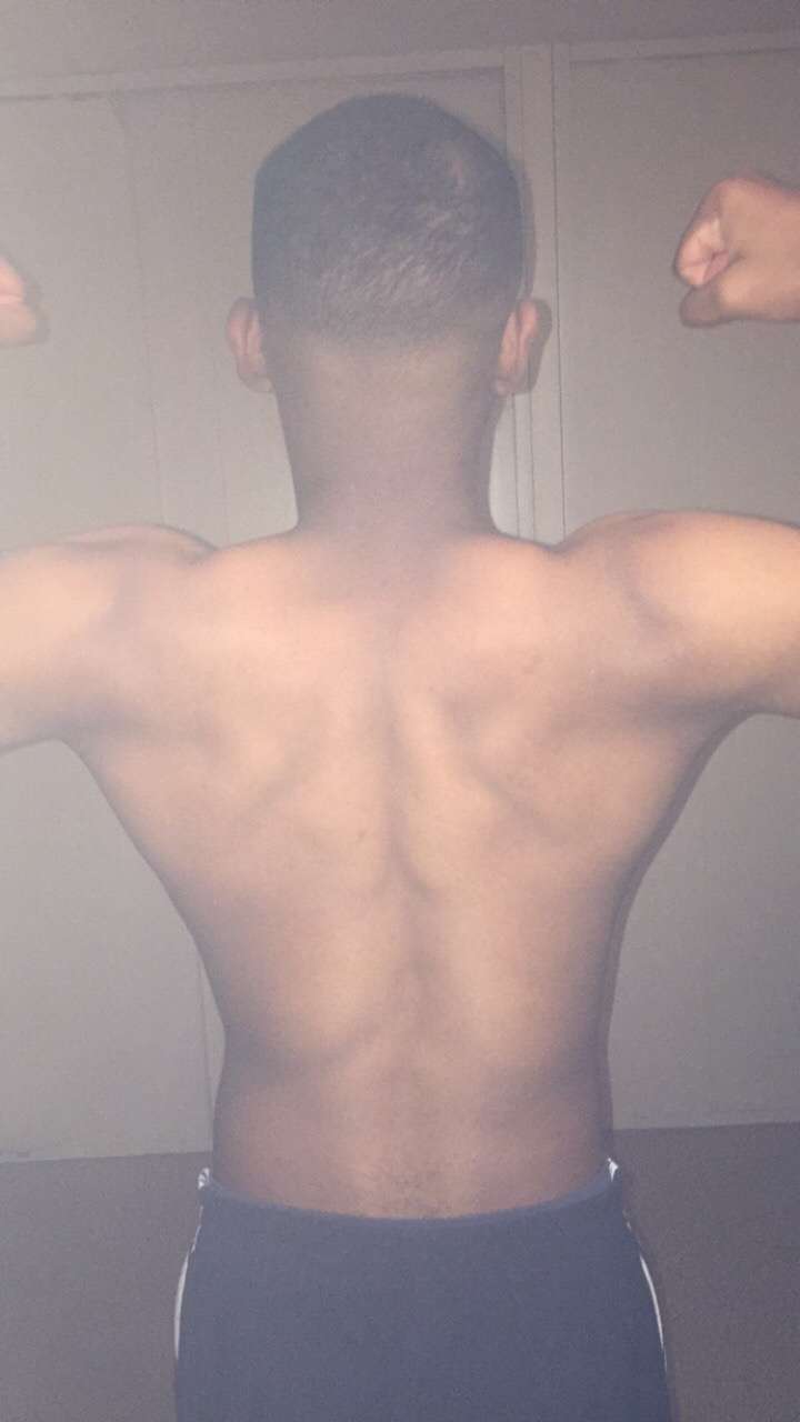 Profil de Enael, 19 ans, Annonce Gay à Münschecker