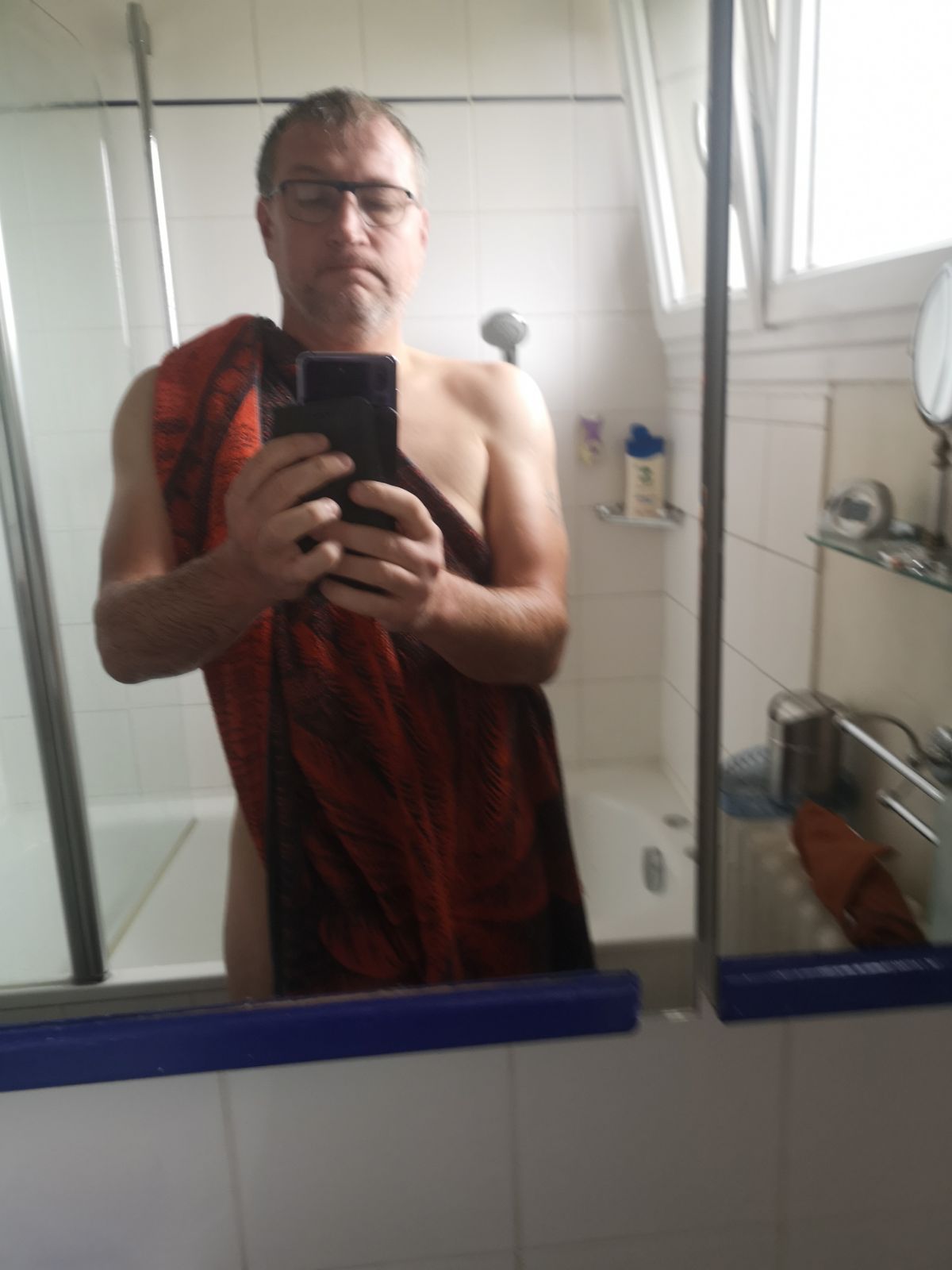 Profil de Neji, 52 ans, Annonce Gay à Binsfeld