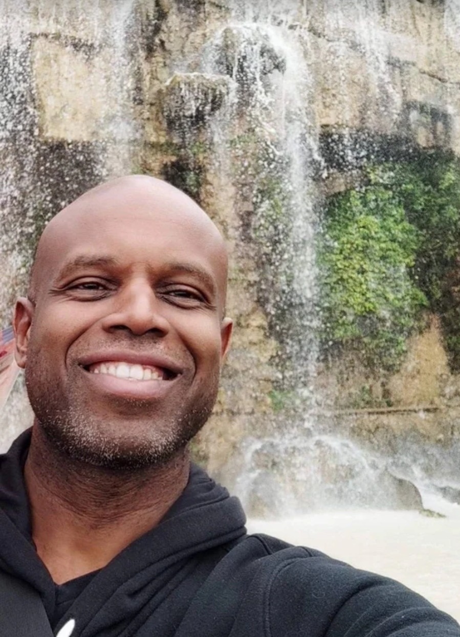 Profil de Allassane, 45 ans, Annonce Gay à Heispelt