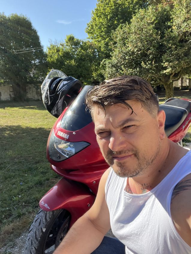 Profil de Najeh, 42 ans, Annonce Gay à Siebenaler