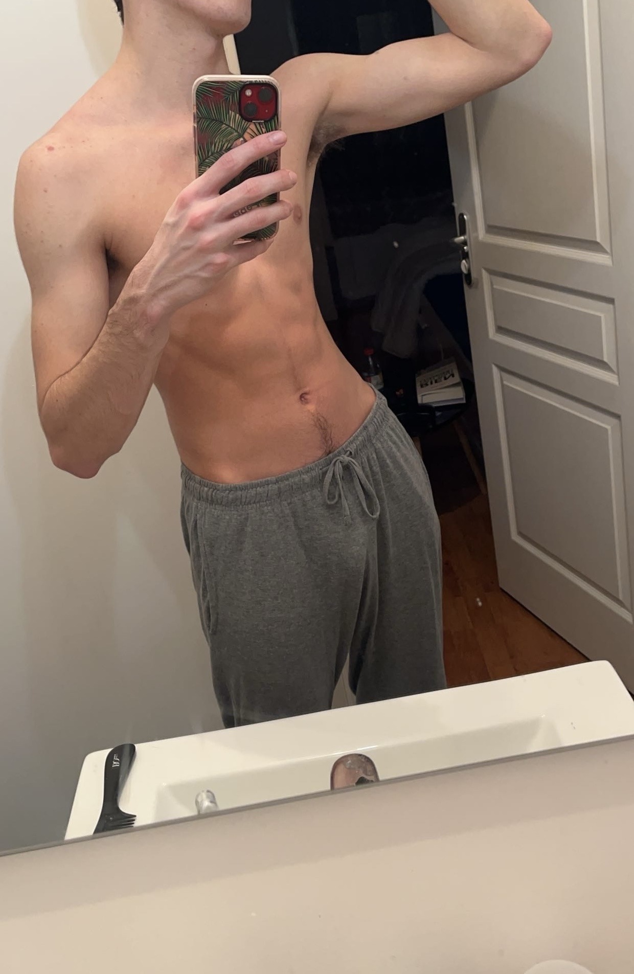 Profil de Chayane, 24 ans, Annonce Gay à Kalborn