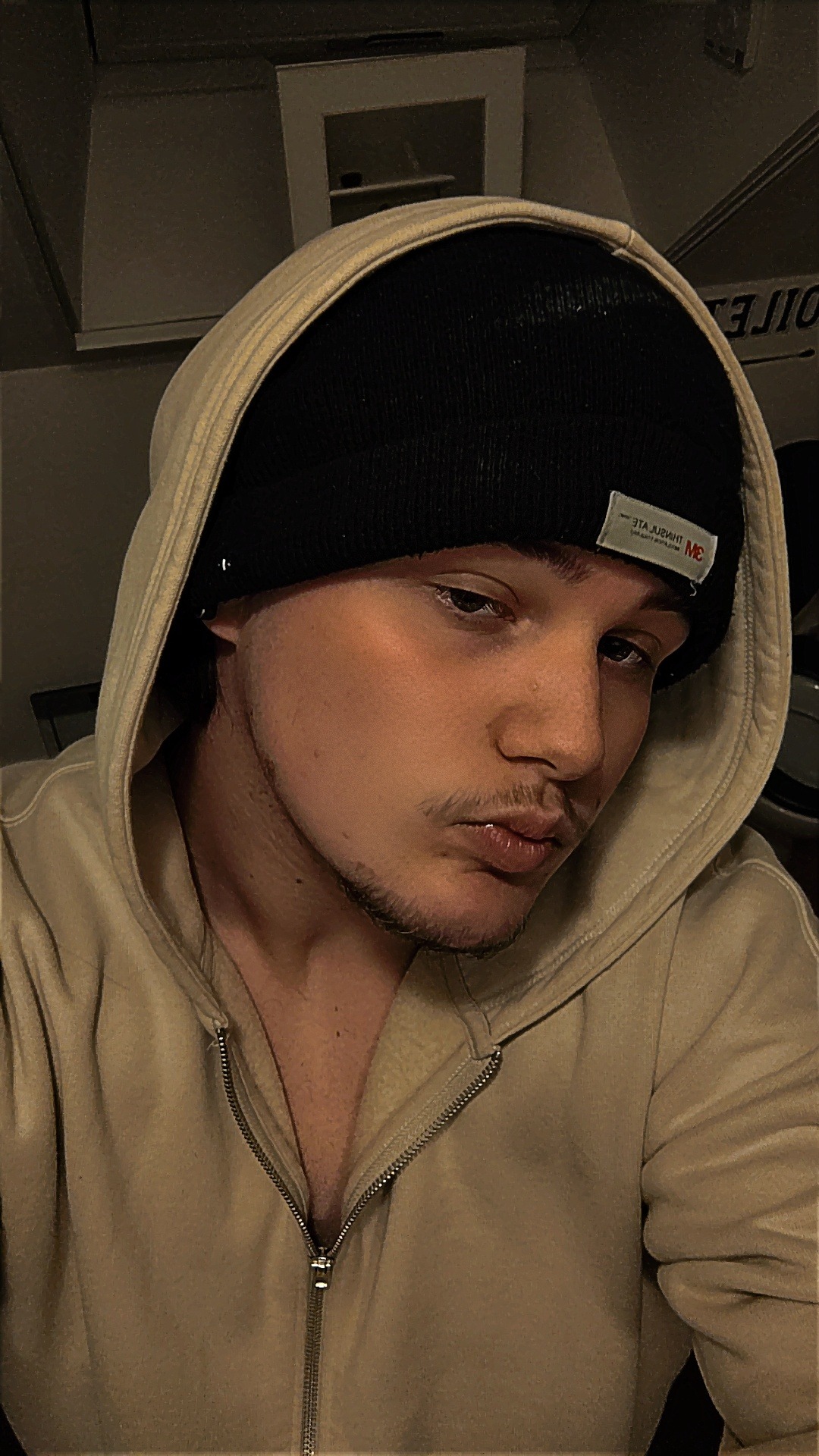 Profil de Enoa, 19 ans, Annonce Gay à Weiswampach