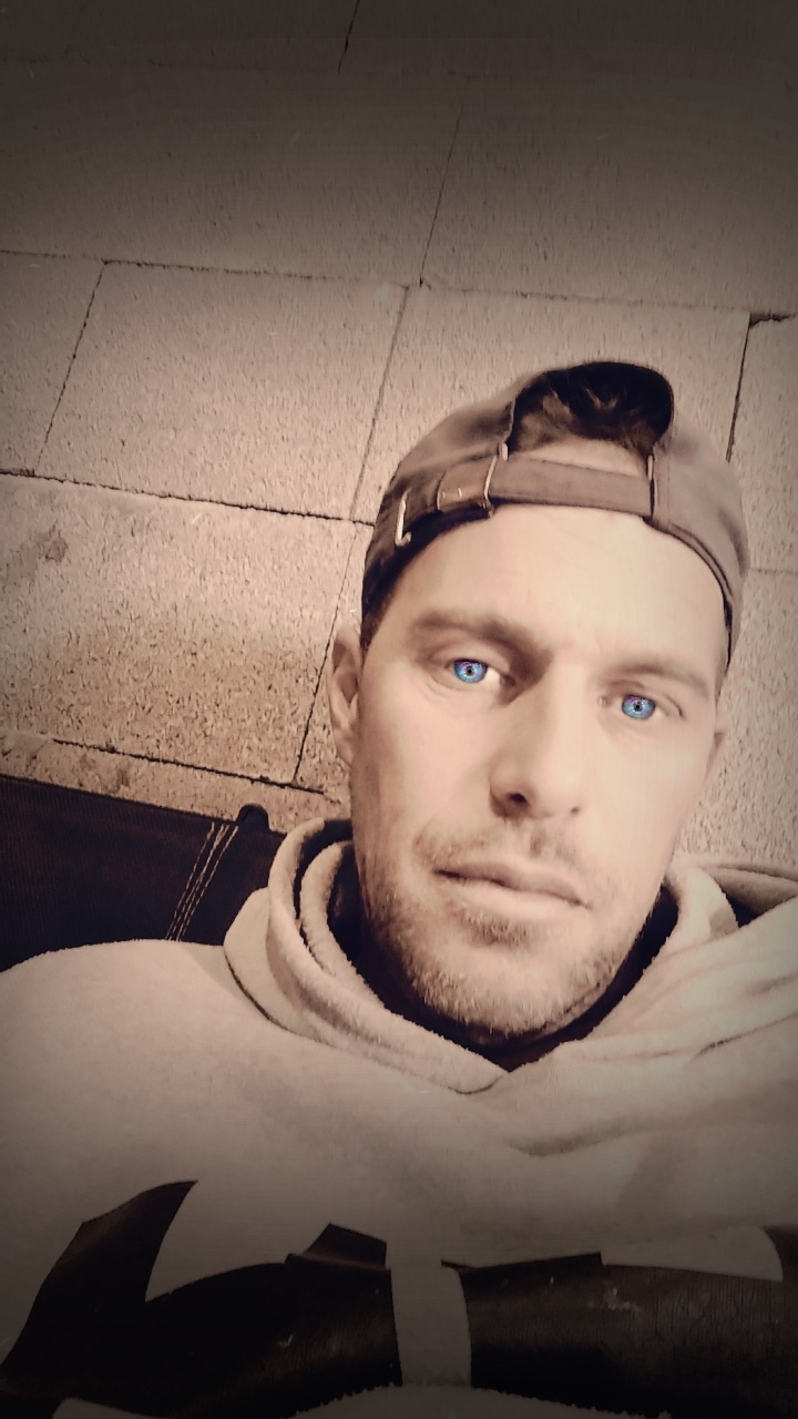 Profil de Issey, 45 ans, Annonce Gay à Grindhausen